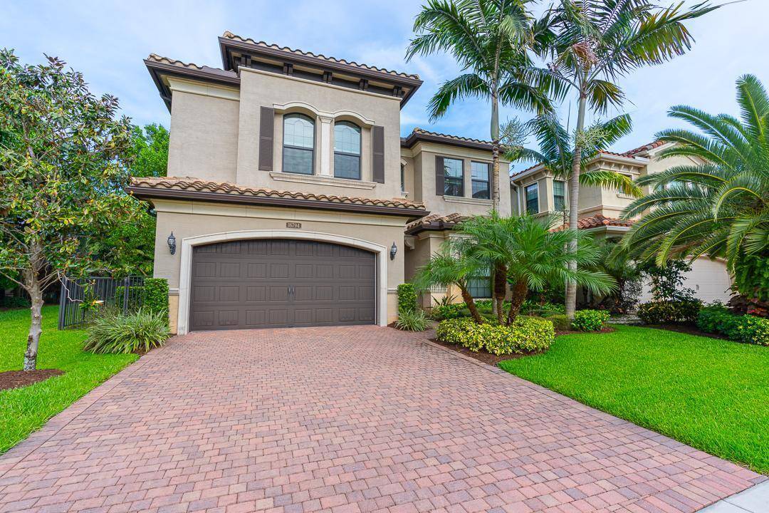 Somerset model on a lake lot and extra side yard easement, perfect for kids and pets.