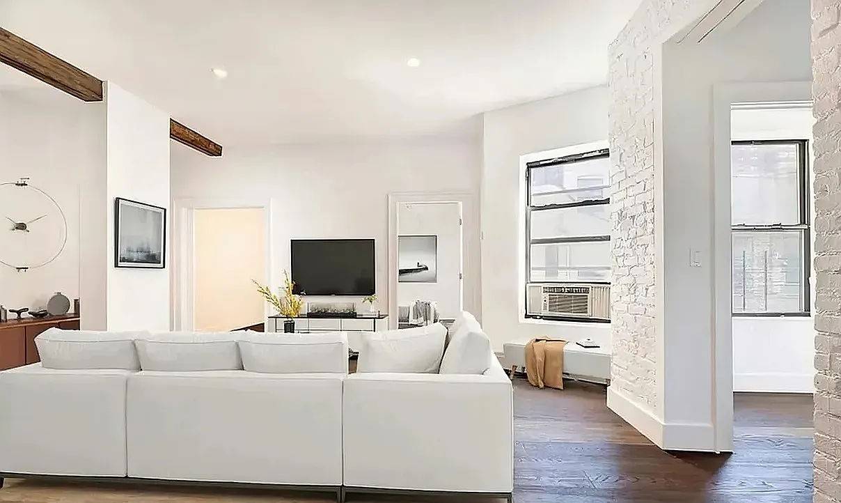 True Renovated 4 Bedroom !