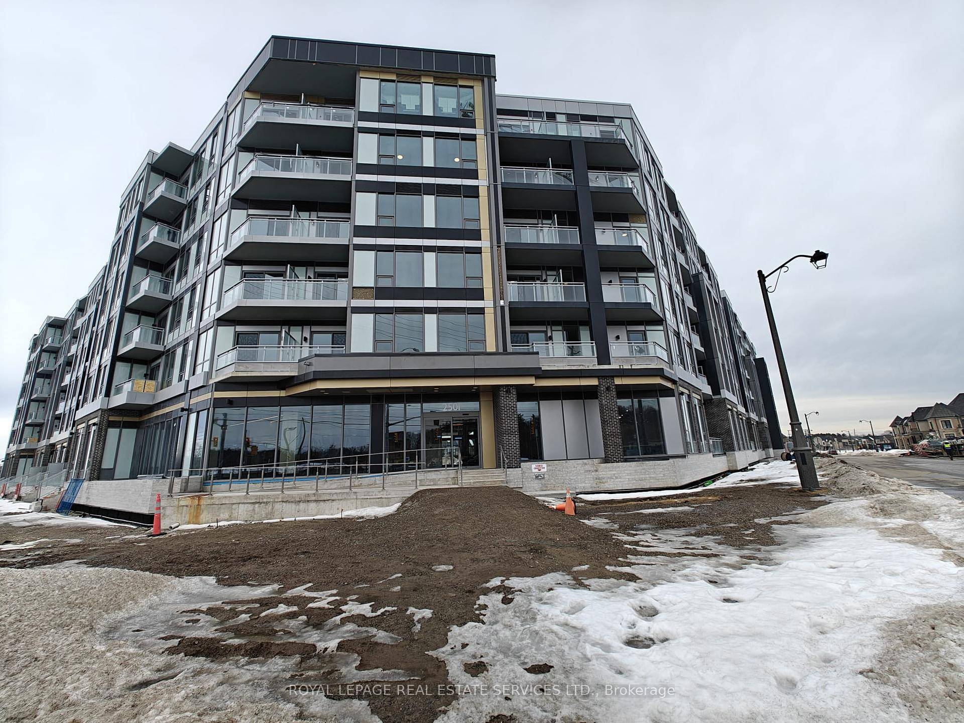 Welcome to this brand new home in Oakville's prestigious Glen Abbey neighborhood !