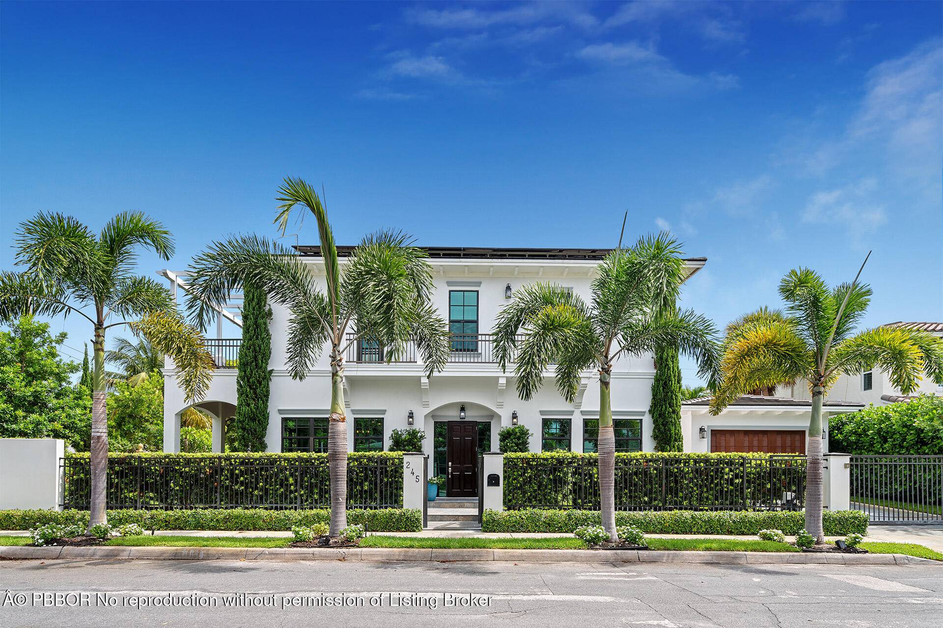 Built in 2021 in the 200 block of historic Southland Park, this island inspired classic is within a short distance to downtown West Palm Beach's restaurants and entertainment venues.
