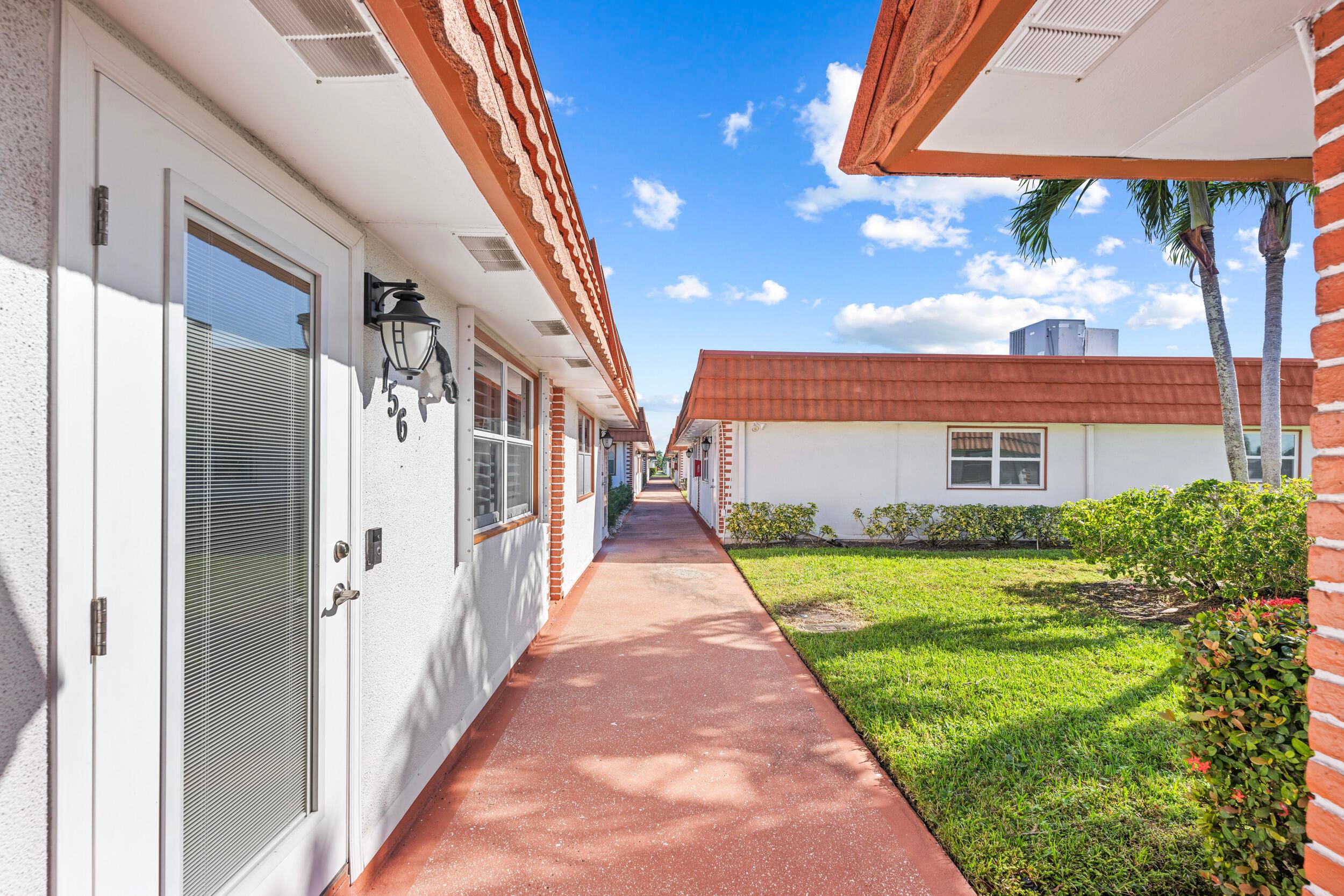 Are you ready ? We are ! This move in ready, completely furnished 2 2 unit is meticulously clean, pet free, and smoke free.
