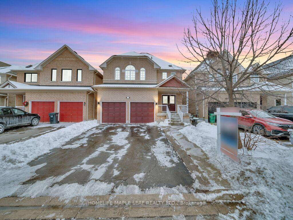 Spaciuos 4 Bedroom Home With 2.