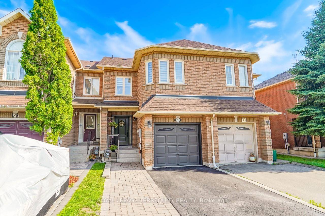 EXTENSIVELY RENOVATED THROUGHOUT !