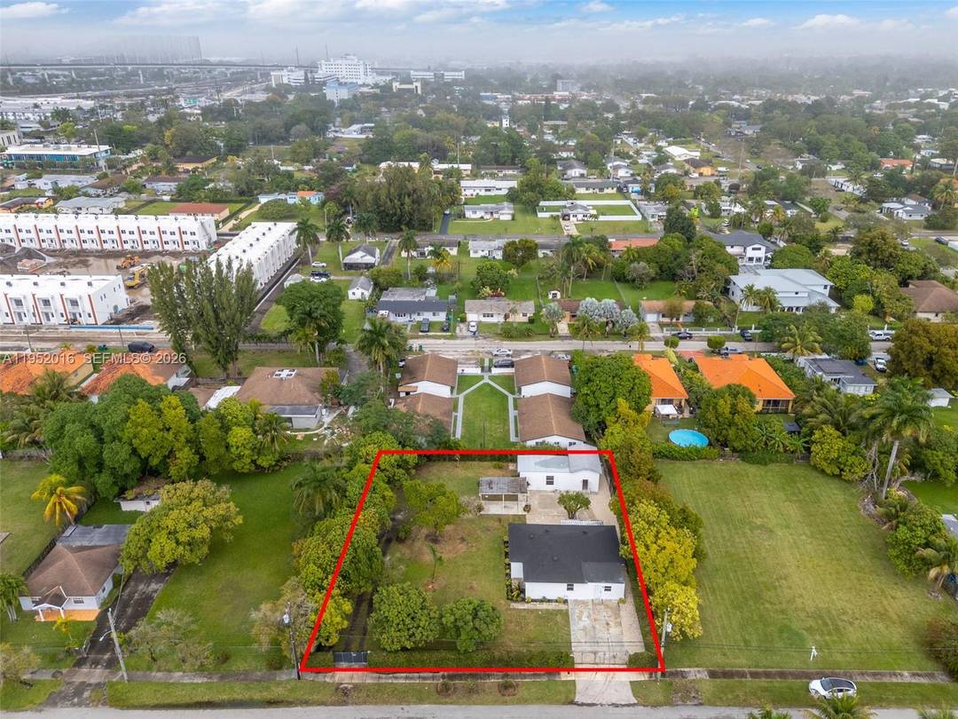 Fully renovated duplex in highly desirable Biscayne Gardens neighborhood of Miami now available !