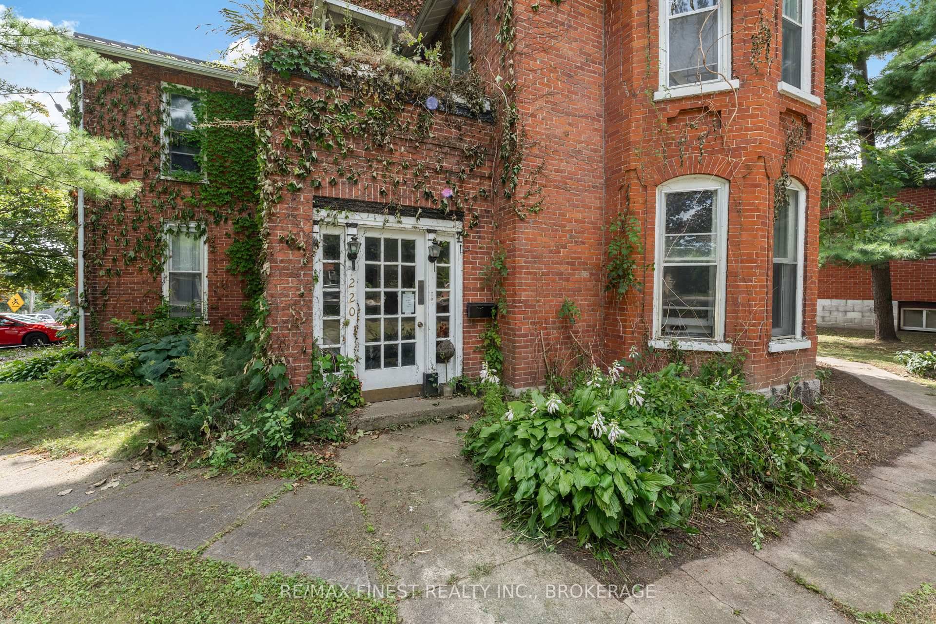 Discover the potential of this red brick Victorian triplex located in the heart of downtown Napanee !