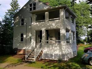 Located on the historic Old Wethersfield Broad Street Green, this Charming Duplex effortlessly blends classic charm with modern convenience.