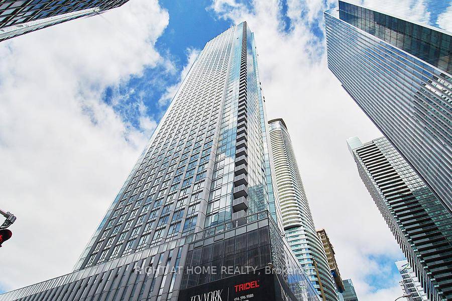Luxury amp ; Location Tridel's Coveted Ten York !