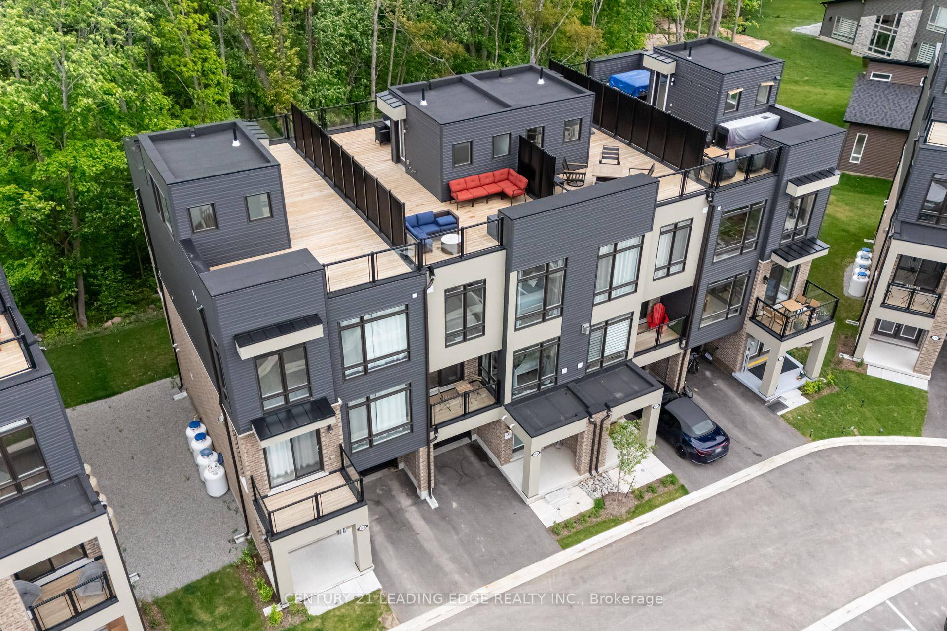Live the waterfront dream in this beautifully maintained, four season 4 bed, 2.
