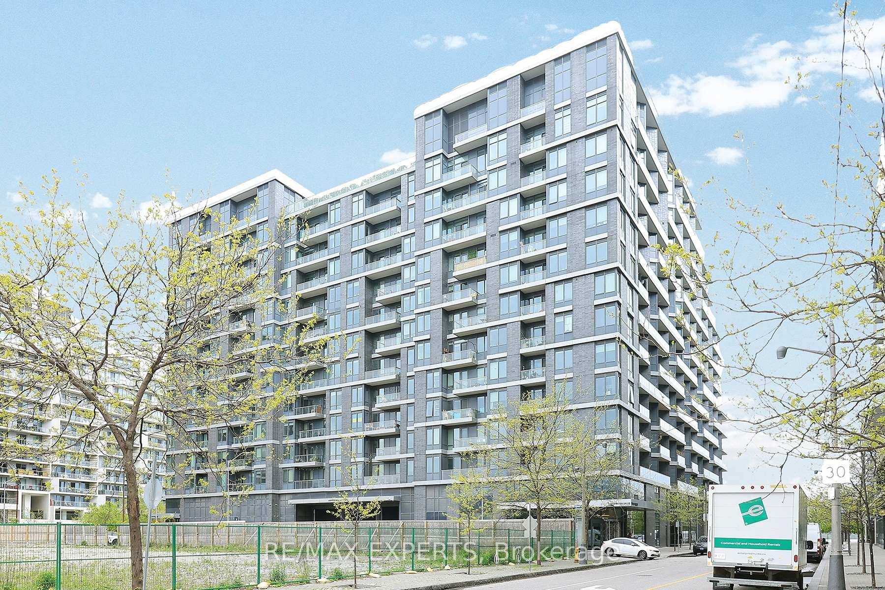 This stunning condo is located in Tridel's luxurious Aquavista at Bayside.