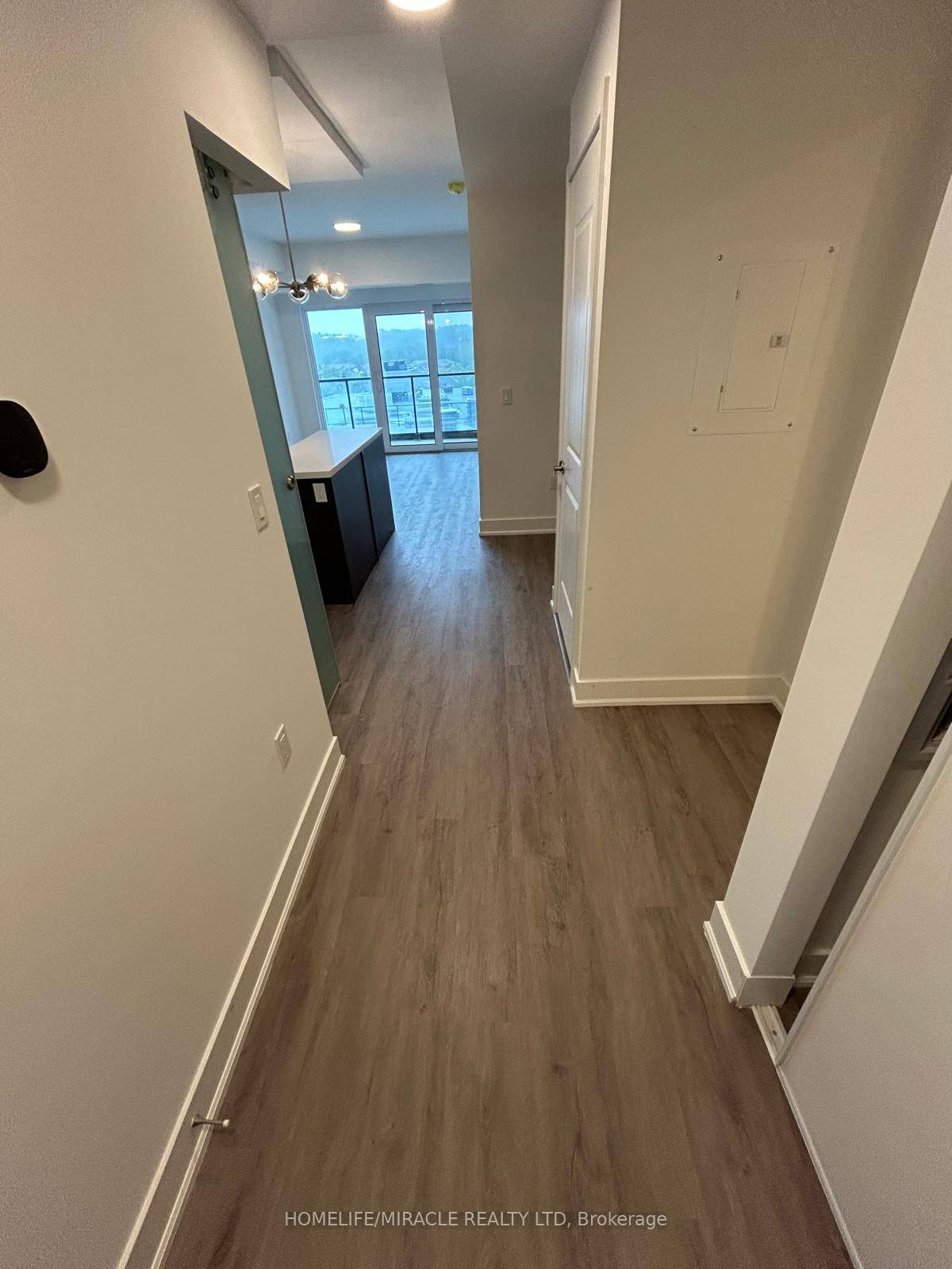 Welcome to the brand new, gorgeous and boutique The Ambrose Condos, a contemporary mid rise development located in the heart of West Brant, Brantford.