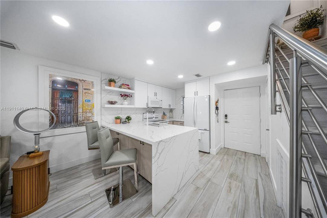 CALLING ALL TECH LOVERS !