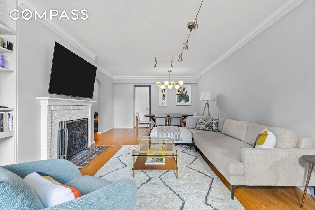 This Sun filled one bedroom, one bath plus home office residence is a true pre war gem, located on a picturesque block in the heart of the Upper East Side.