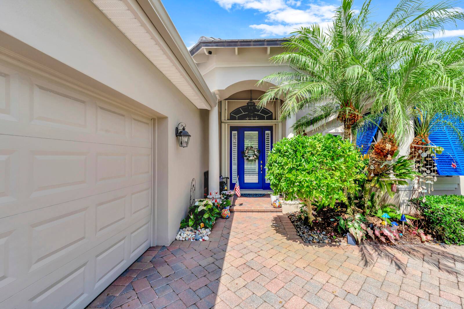 Impressive new listing in Mariner Village !