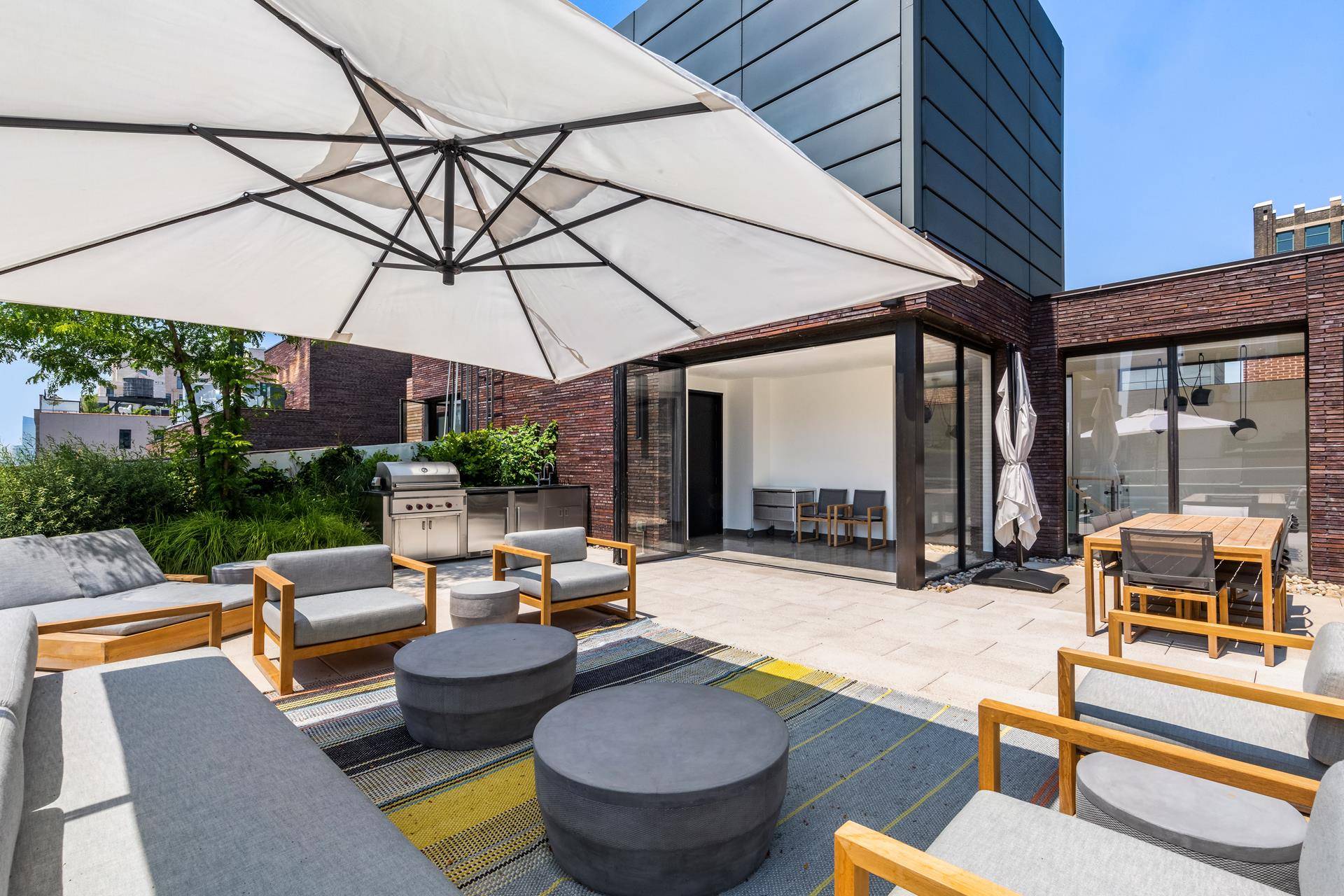 443 Greenwich St, Penthouse D Tribeca, New York.
