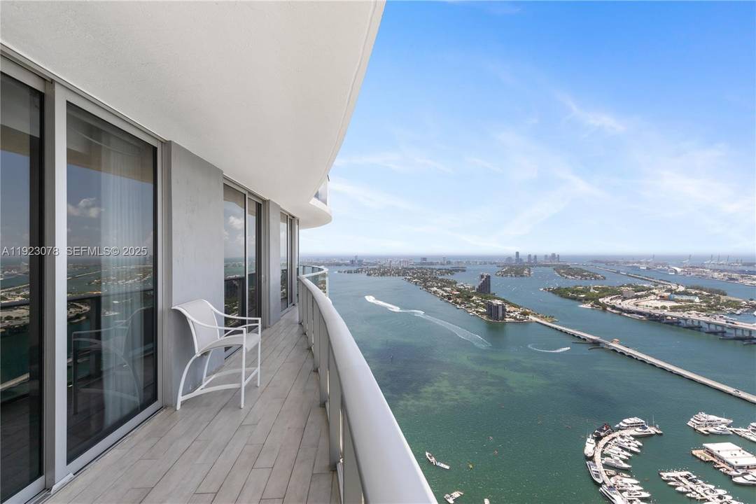Completely upgraded with unobstructed panoramic views of Biscayne Bay, Miami Beach, Downtown Miami, and the Atlantic Ocean.