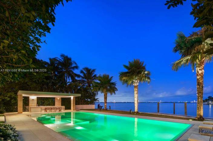 Ultra luxury living on the Venetian Islands with this brand new waterfront showpiece.