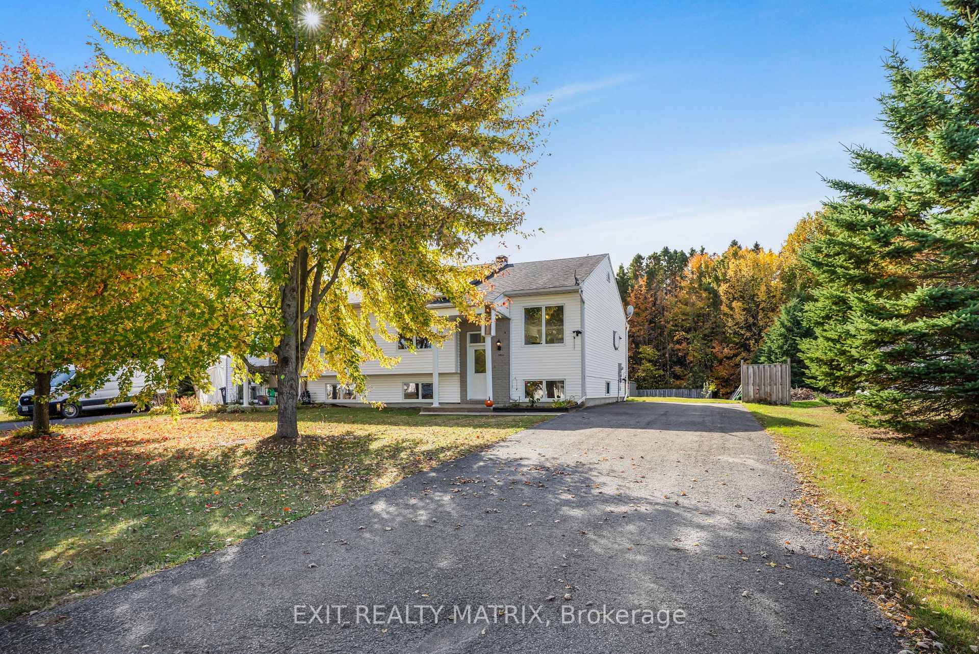 Semi Detached Home in Alfred, Ontario.