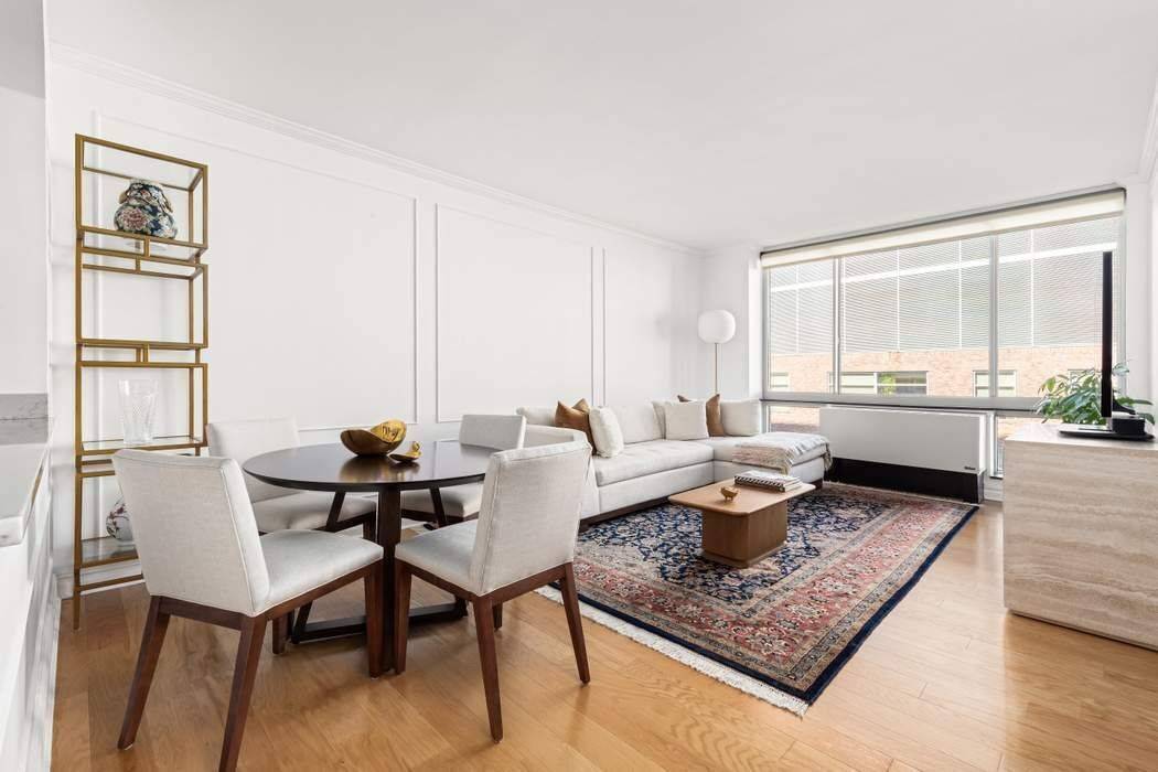 Stunning Gut Renovated One Bedroom with 9 Ceilings, Floor to Ceiling Windows amp ; Extremely Low Carrying Charges Meticulously gut renovated, this 680 sq.