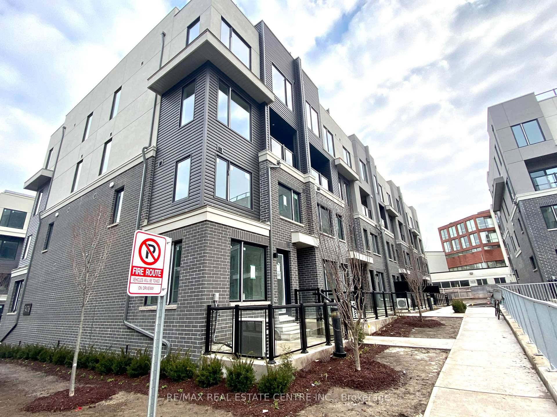 Beautiful 2 bedroom, 2. 5 bath townhome featuring a spacious amp ; highly functional layout with an open concept living area, an outdoor porch, 9 foot ceilings on the main ...