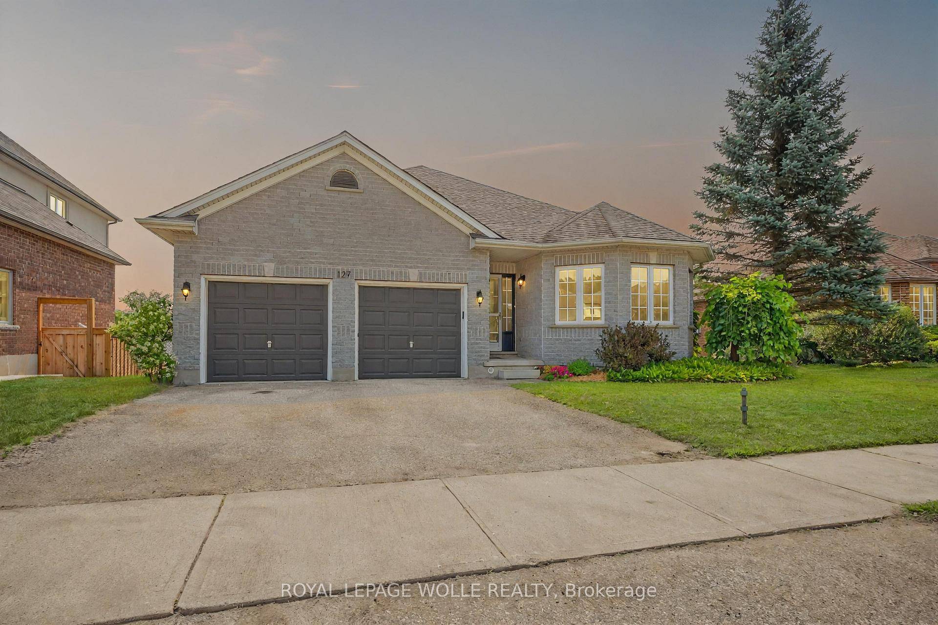 Welcome to 127 Chandos Dr.