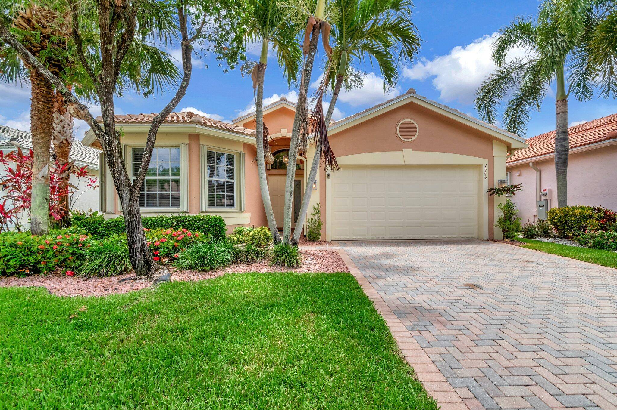 Bring your toothbrush to this recently renovated, 3 bedroom 2.