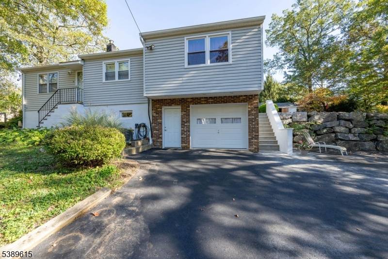 Welcome to 54 Reidy Place, a well maintained single family home offering comfort, functionality, and value in a desirable neighborhood.