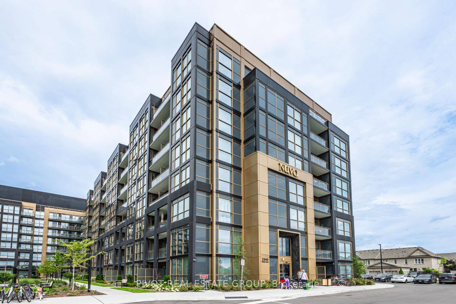 Enjoy Luxury Living in Oakville at NUVO Condominiums by Crystal Homes amp ; Fernbrook Homes.