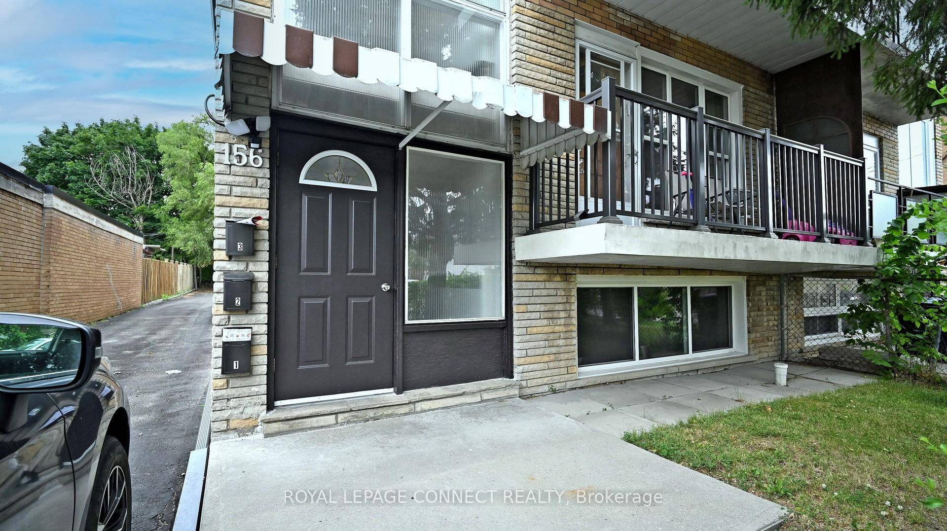 Welcome To This Freshly Updated 2 Bedroom, 1 Bathroom Apartment Offering A Modern Design And An Ideal Layout For Comfortable Living.