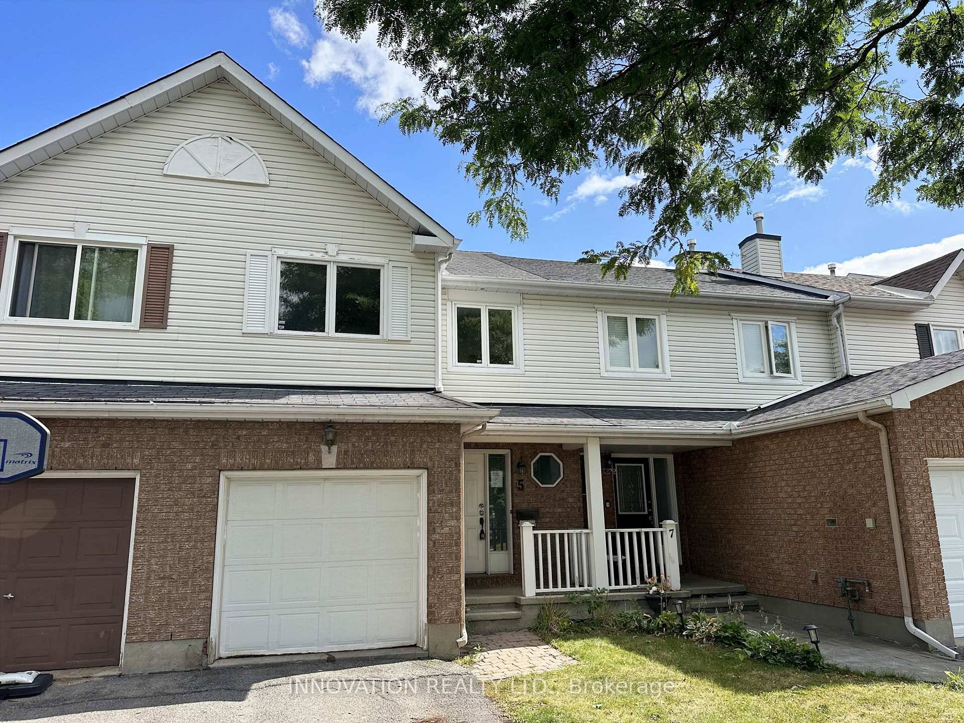 Welcome to 5 Roblyn Way. This spacious 3 bedroom, 3 bathroom townhome is nestled in the highly sought after Barrhaven Community, offering an exceptional living experience.