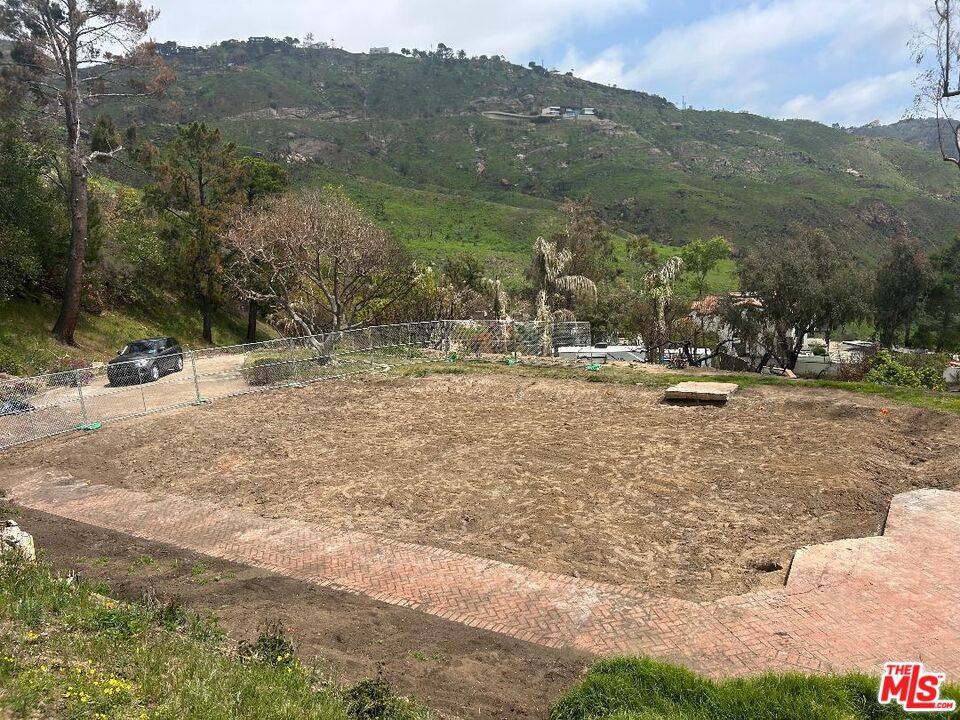 23442  W Copacabana St Malibu La