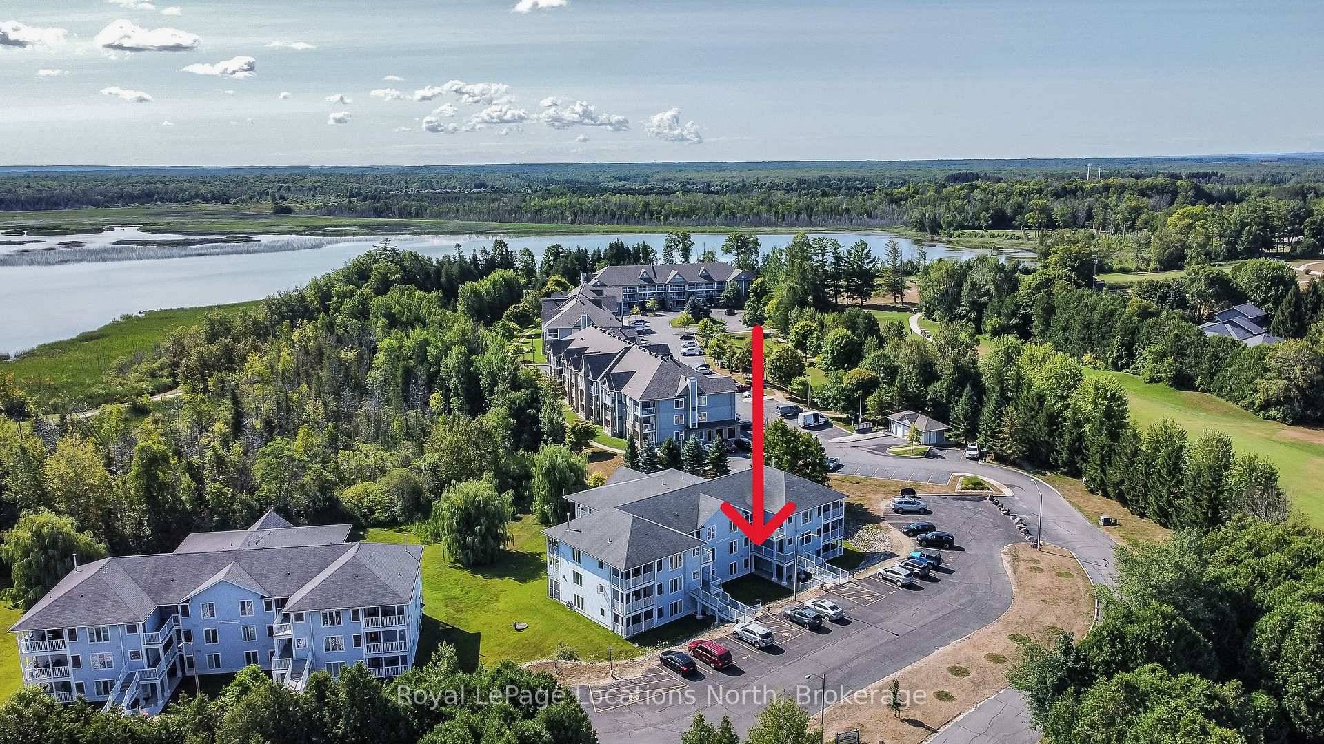Amazing opportunity to own a large, open concept condominium in the VERY popular Marlwood Golf Course Community of Wasaga Beach.