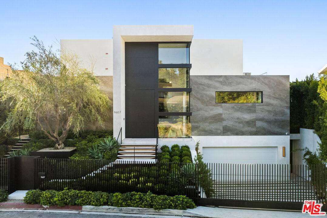 9607 Highridge Dr 7BR Beverly Hills Post Office | B.H.P.O. La