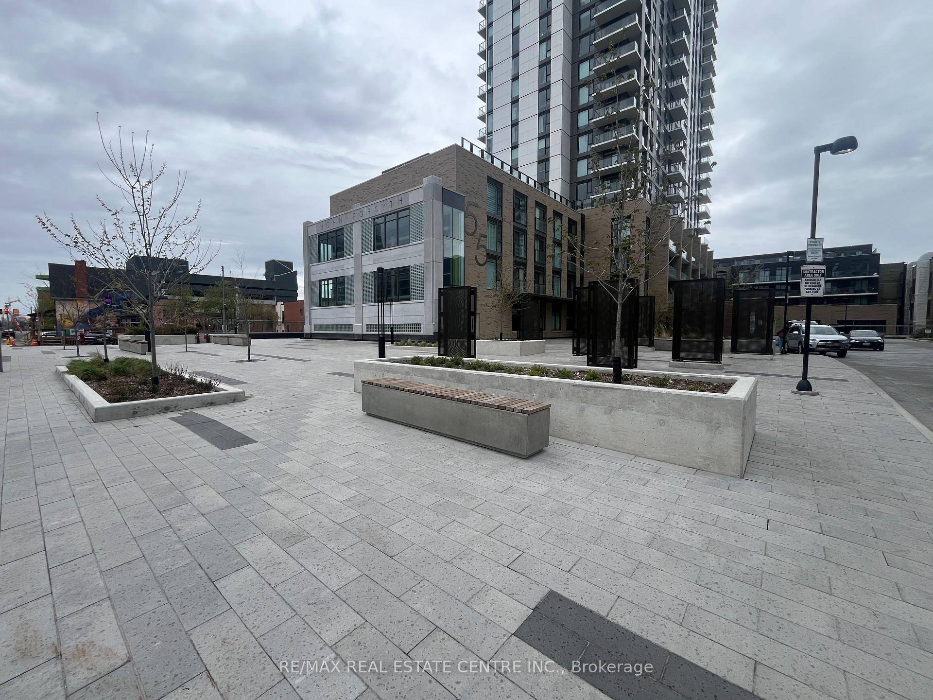 Experience modern downtown living in the heart of Kitchener, ideally situated near major landmarks like City Hall, Google headquarters, and a variety of upscale shops and restaurants.
