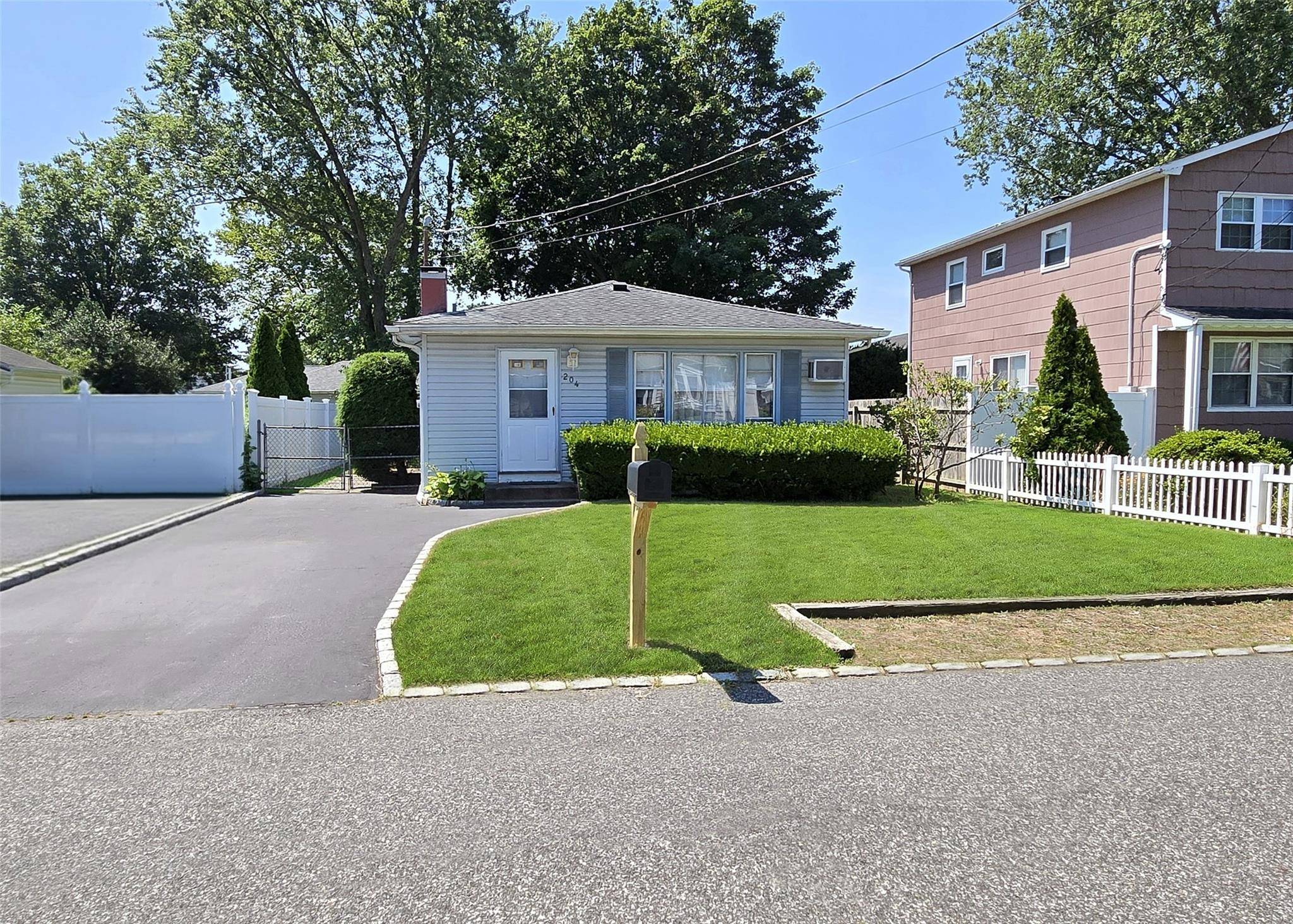 Lovely Ranch features Living Room open to the Dining Rm open to the Eat in Kitchen with a gas range and plenty of cabinets, 3 bedrooms and a full bath.