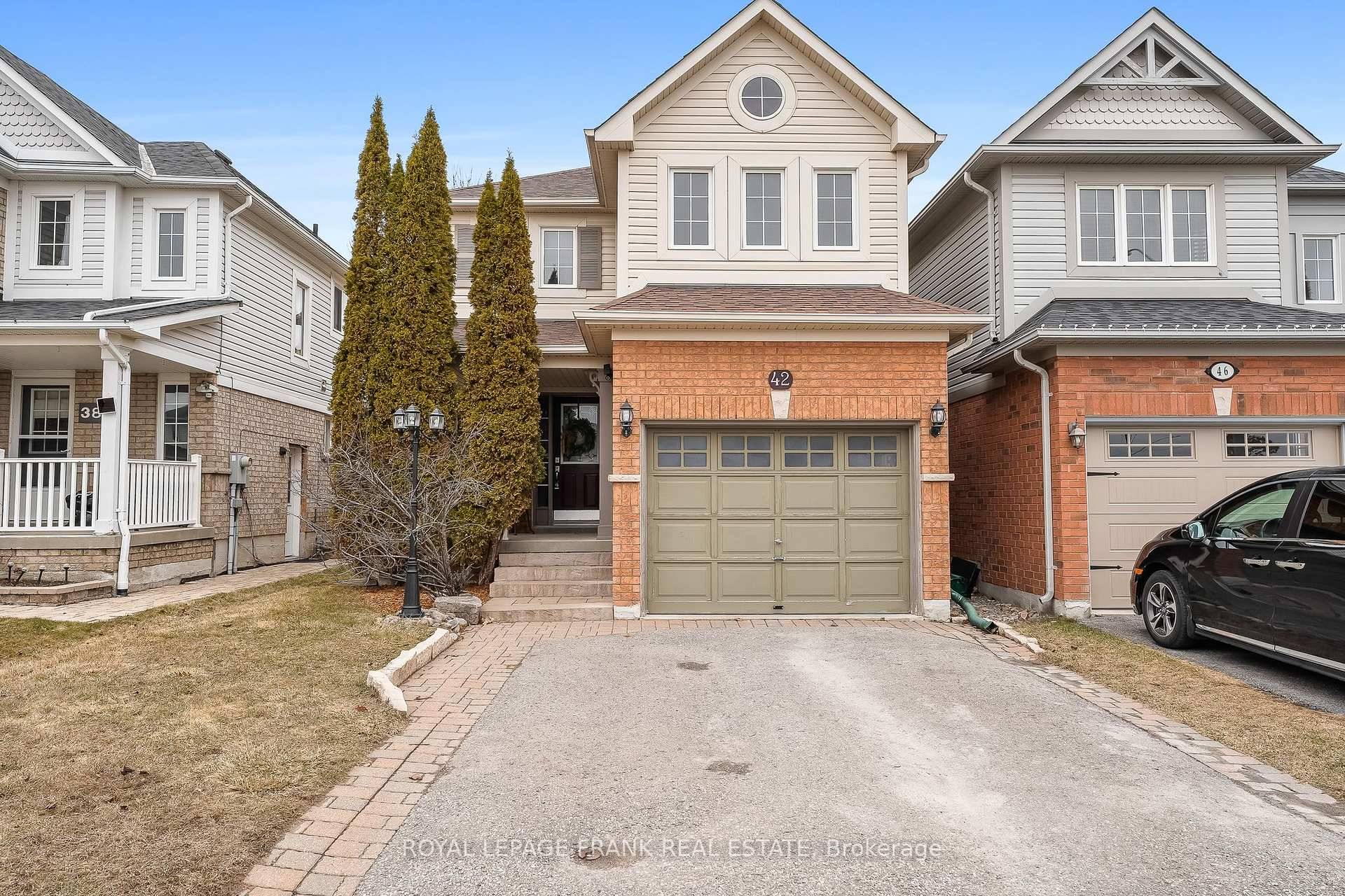 Whole main floor, stairwell and upstairs hall freshly painted Welcome to this beautifully cared for 3 bedroom, 3 bathroom home, perfectly situated on a quiet court in Bowmanville.
