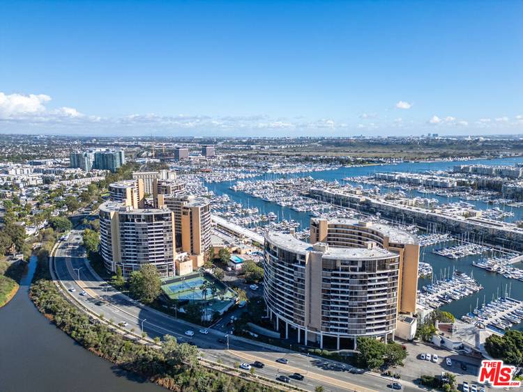 4335  Marina City Dr 1BR Marina Del Rey La