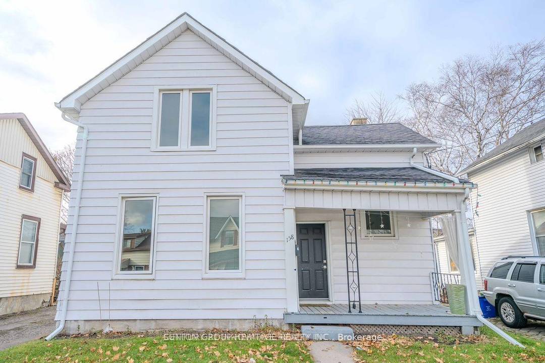 A Fantastic Investment Opportunity In A Highly Walkable Location Close To All Amenities.