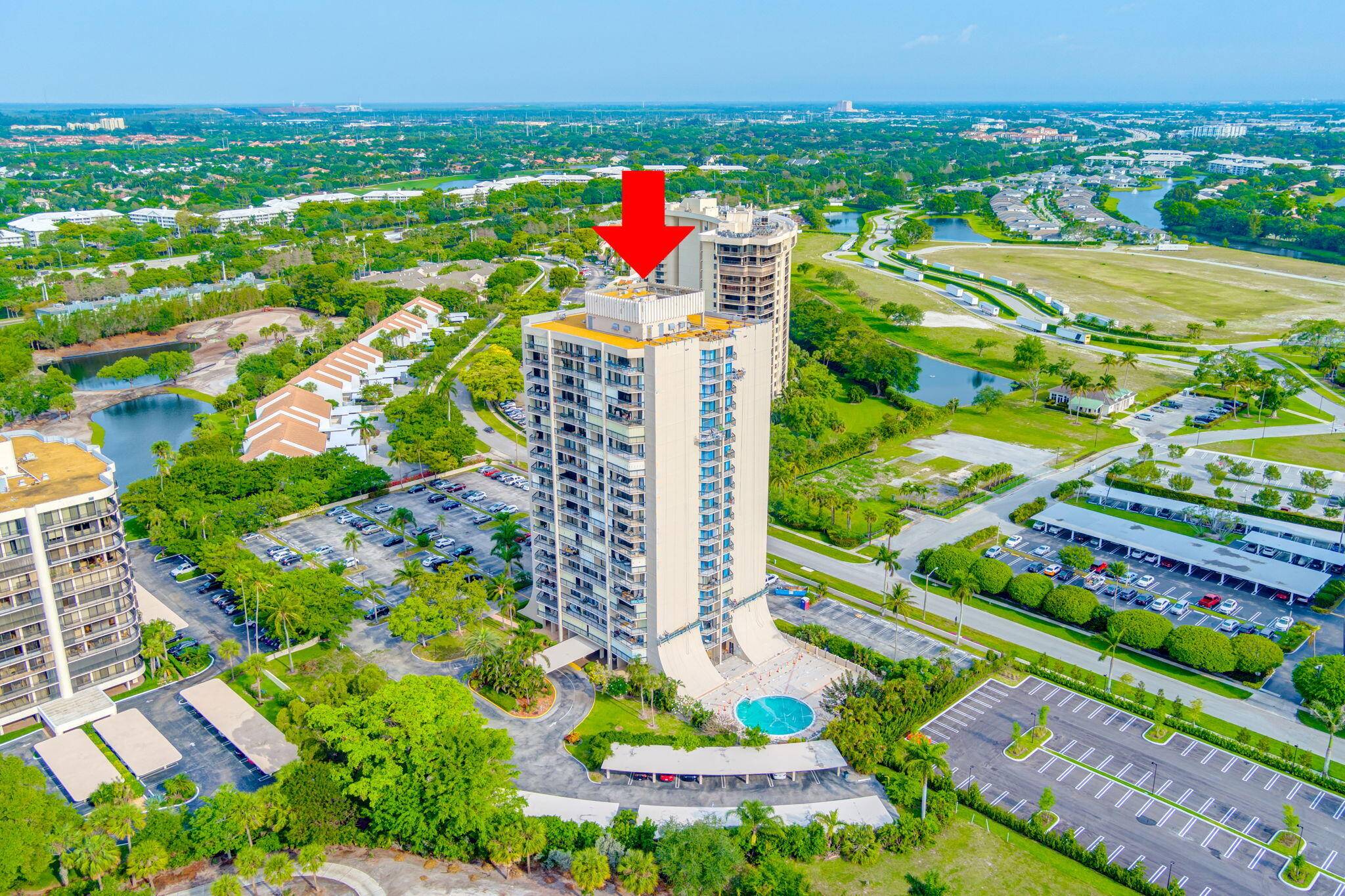 Welcome to this beautifully updated 2 bedroom, 2 bathroom condominium located in the prestigious Lands of the Presidents community.