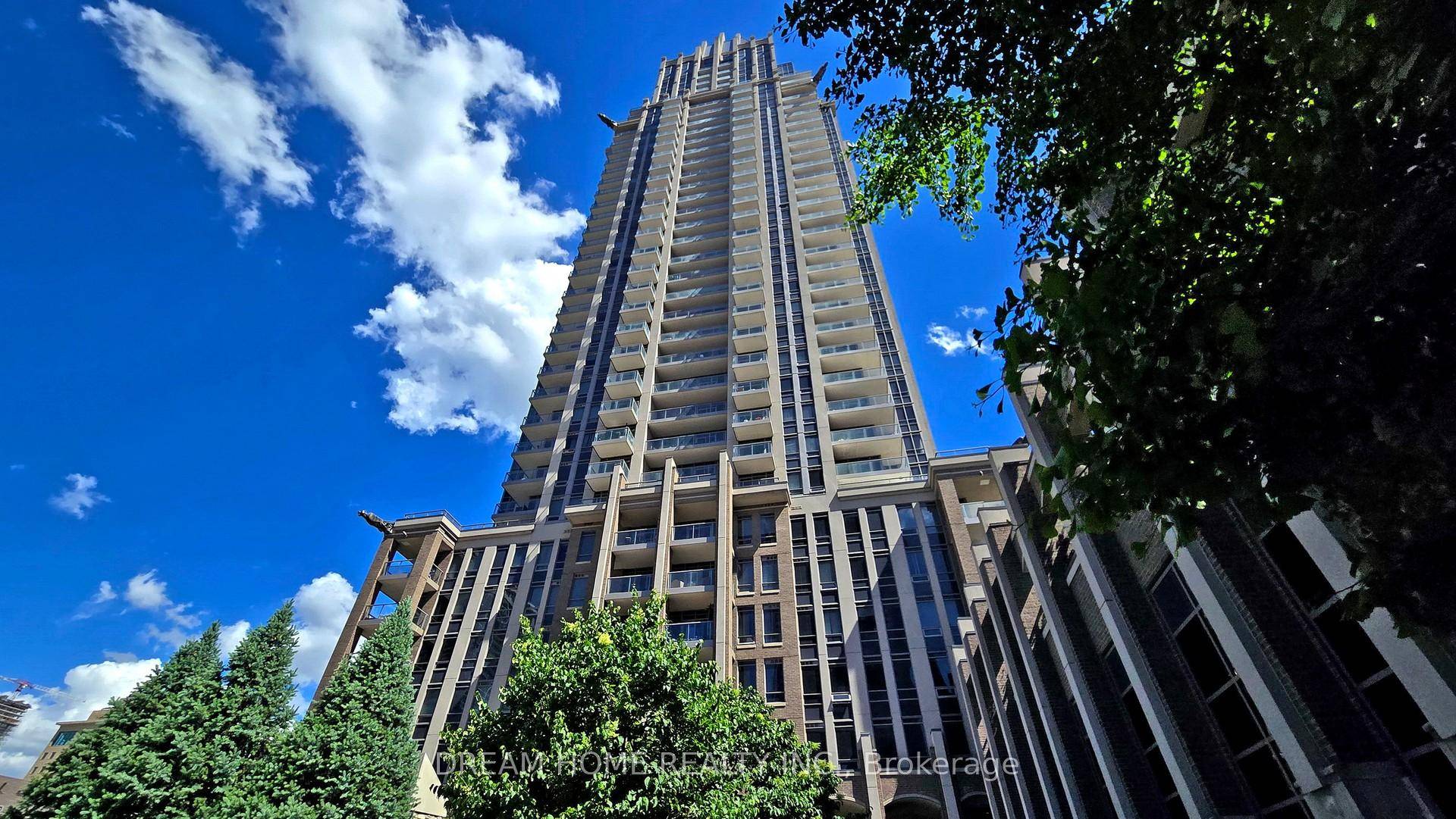 Welcome to this bright and spacious beautiful corner apartment, this unit is located in the heart of Mississauga's Square One area !