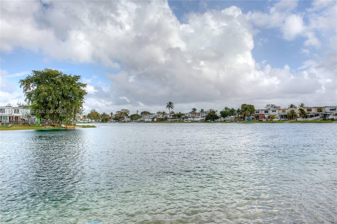 NO HOA. GOOD VIDEO AVAILABLE UPON REQUEST !