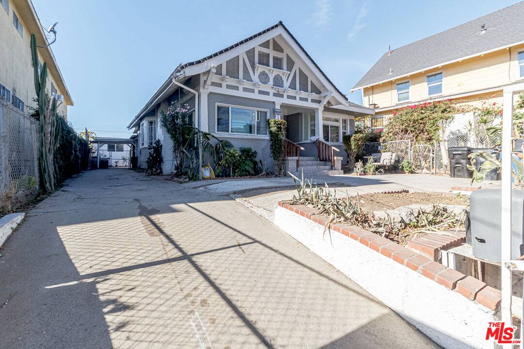 1207  S Harvard Blvd 4BR La