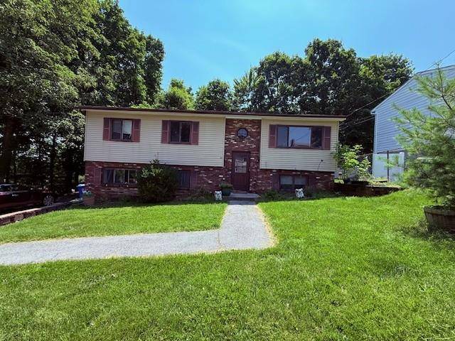 Step into this spacious and versatile raised ranch style two family home, perfectly located in the quiet neighborhood of Middletown !