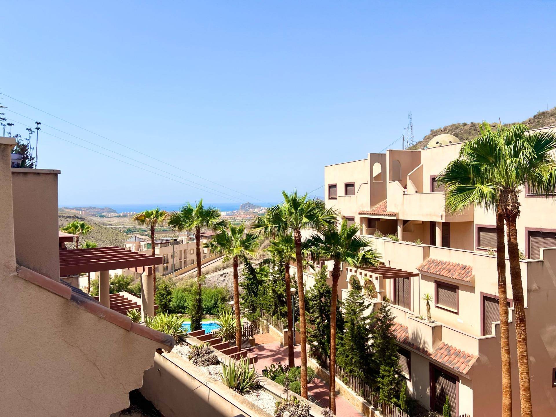 NEW BUILD KEY READY RESIDENTIAL COMPLEX IN AGUILAS The residential complex of apartment and penthouses with community pool in Aguilas.