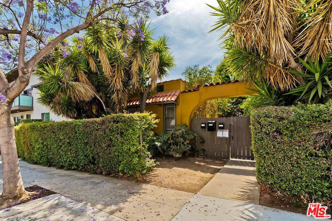1223 N Ogden Dr 4BR Hollywood Hills East La