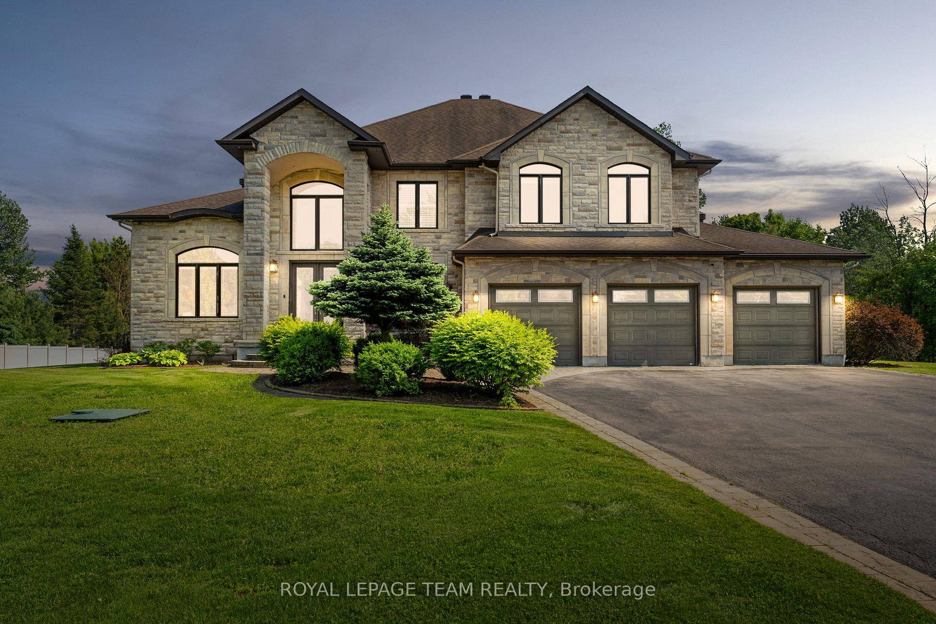 Set in the desirable Emerald Links community of Greely, this beautiful two storey estate is thoughtfully designed for exceptional family living.