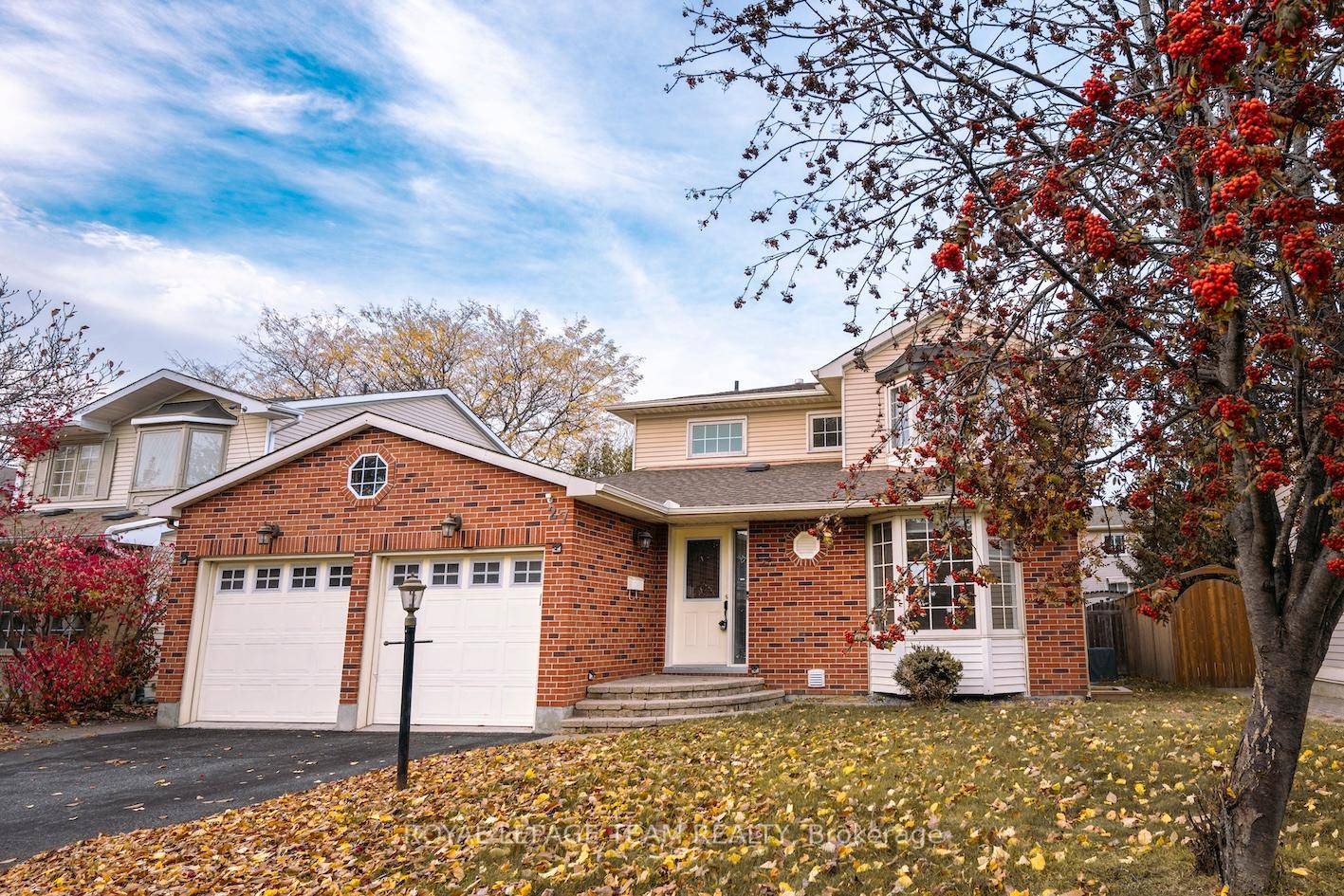 Nestled on a quiet street in the sought after Centrepointe neighborhood, this spacious 2 bedroom and 1 bathroom apartment in the lower level basement with large windows.