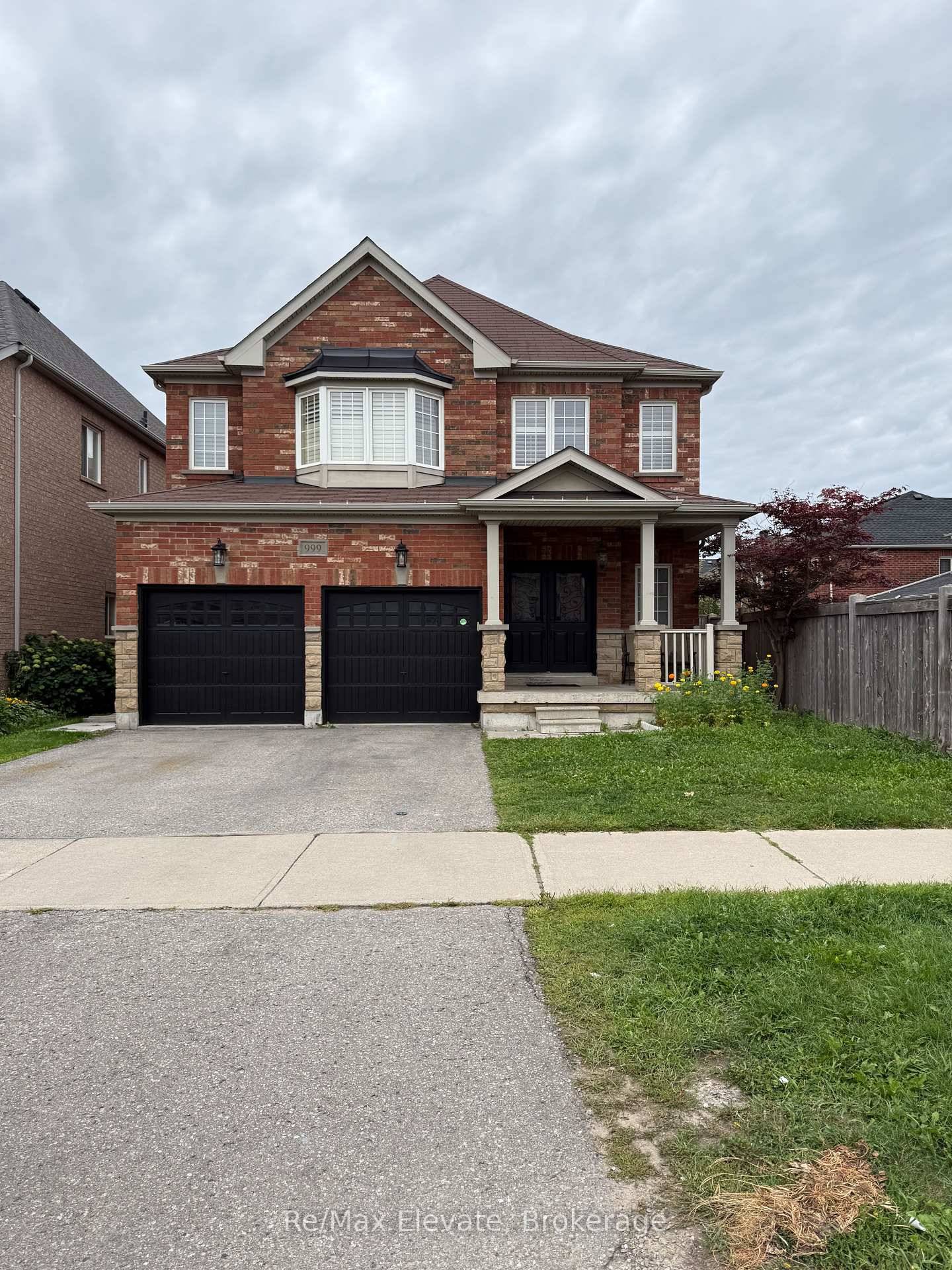 This beautiful all brick 4 bedroom detached home offers a spacious and functional layout, complete with a double car garage in a highly desirable location.