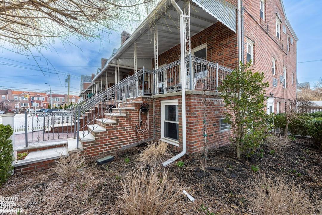 Great opportunity for a live in owner who needs a mother in law suite or someone who wants spectacular 5 bedroom.