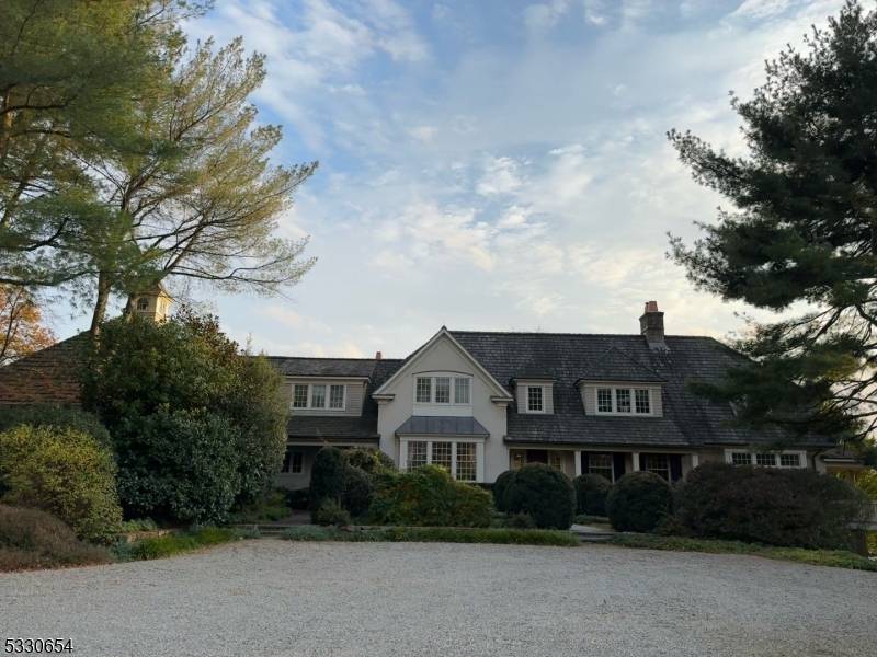 Experience luxury and comfort in this one of a kind 5 bedroom custom home set on 5n picturesque acres.