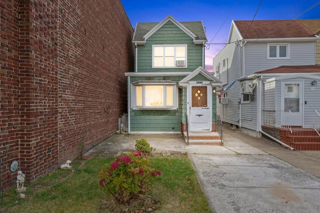 This two bedroom, one and a half bath home sits on an oversized 20x110 lot, offering plenty of outdoor space and parking for multiple cars.